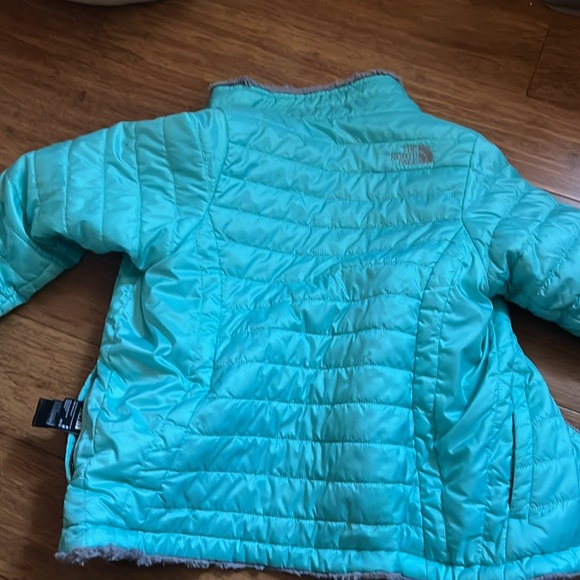 The North Face girls reversible puffer jacket size medium (10/12) teal and grey - Picture 8 of 10